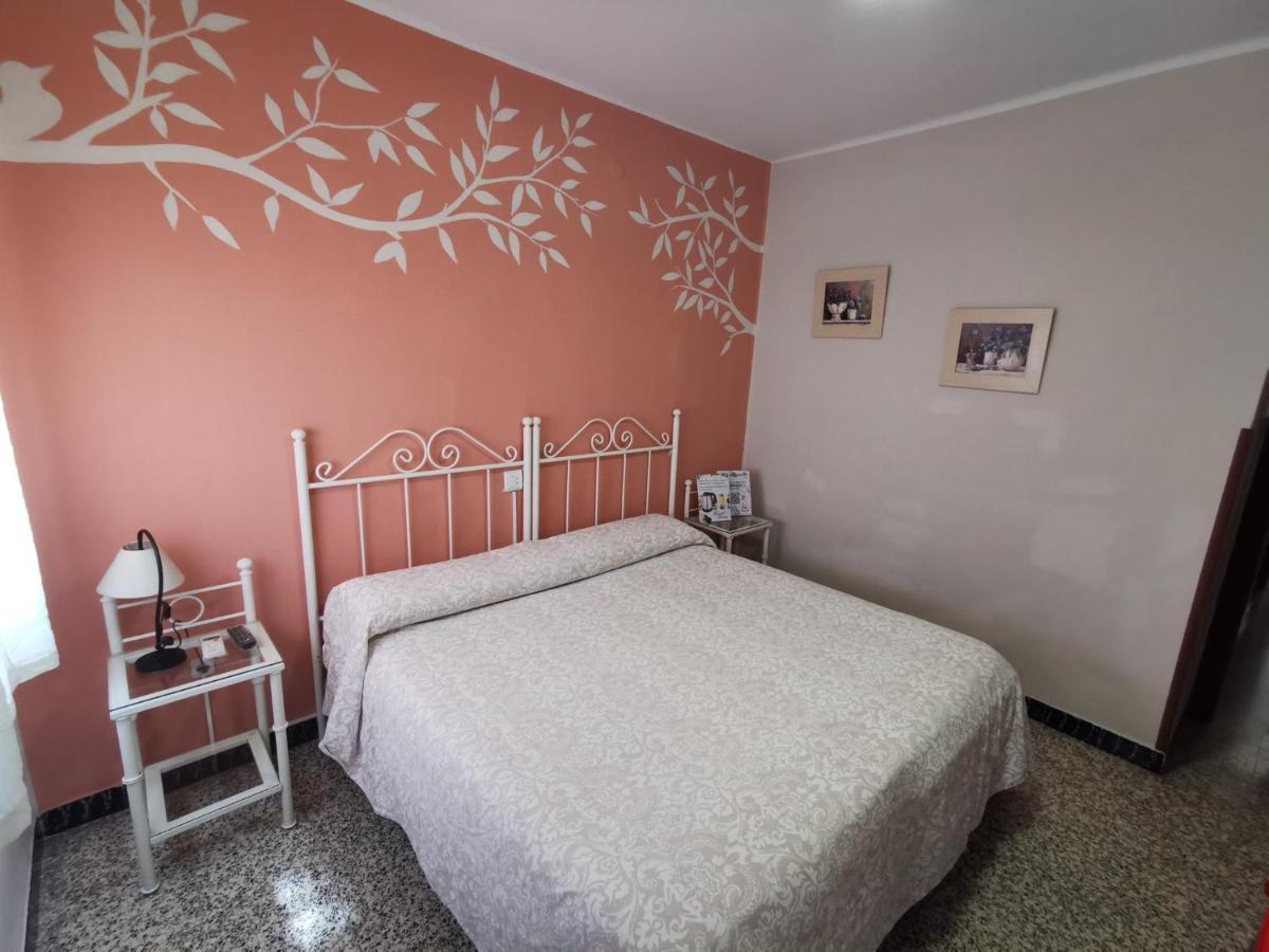 Hostal Senero Mérida Kültér fotó